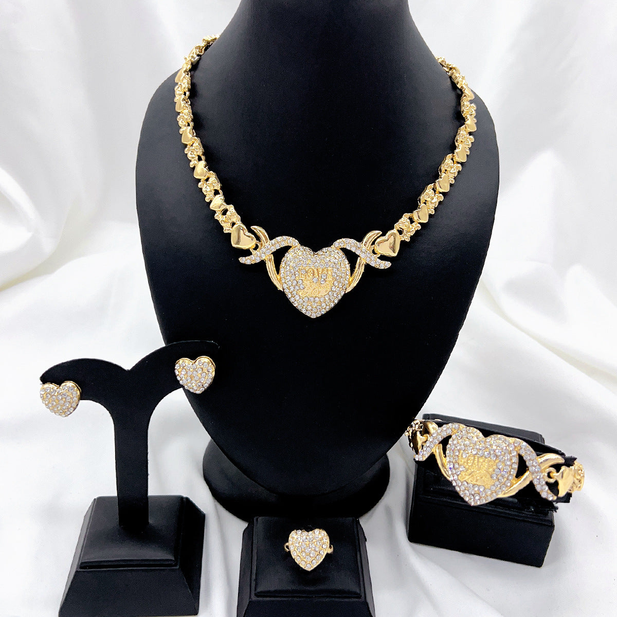 Classic XO Jewelry Four-piece Set